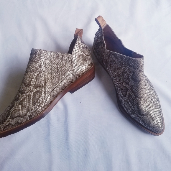 NEW Gentle Souls | Snakeskin Ankle Boots 7‎ - Picture 9 of 9